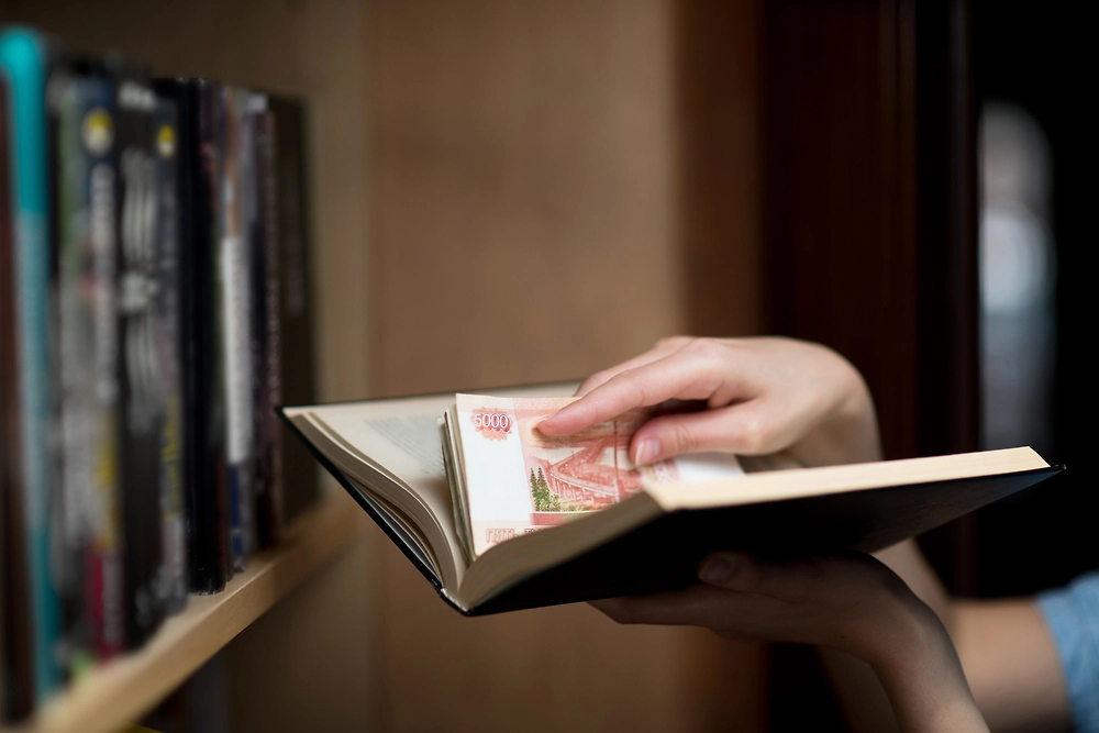 7 привычек, которые помогают копить деньги без усилий. Фото © Shutterstock / FOTODOM / Slava Dumchev 