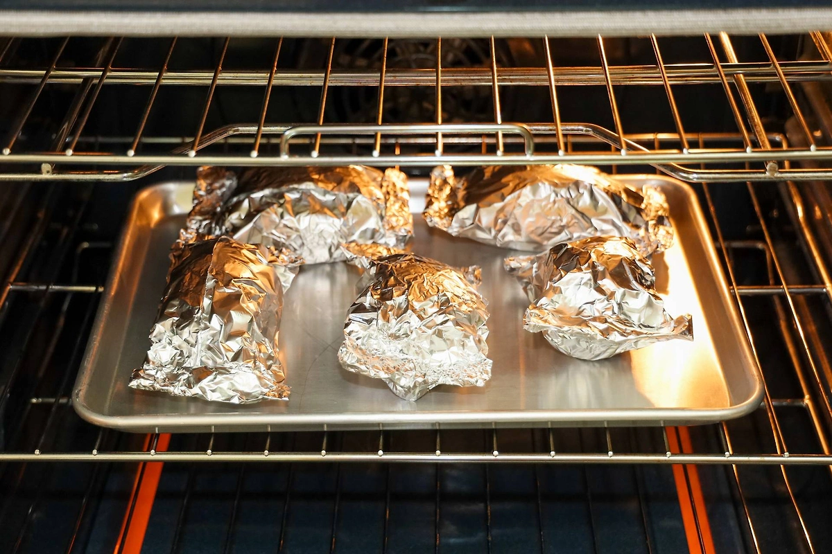 Как запечь овощи для селёдки под шубой. Фото © Shutterstock / FOTODOM / Rosamar