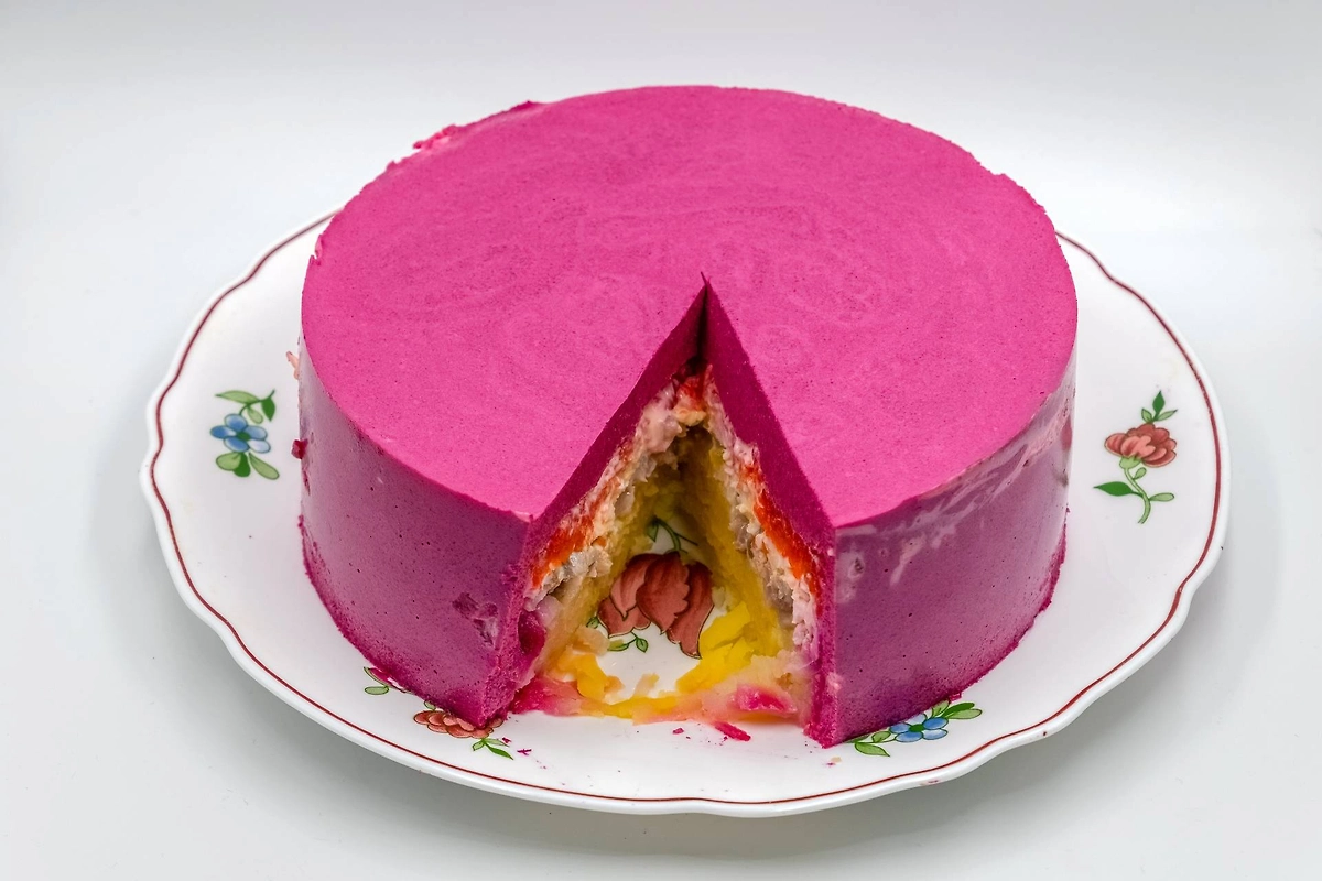 Селёдка под шубой в виде чизкейка. Фото © Shutterstock / FOTODOM / Kleymenov Valery