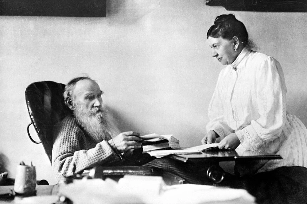 Цитаты Льва Толстого о любви помогают строить счастливые отношения даже в XXI веке. Фото © РИА «Новости»