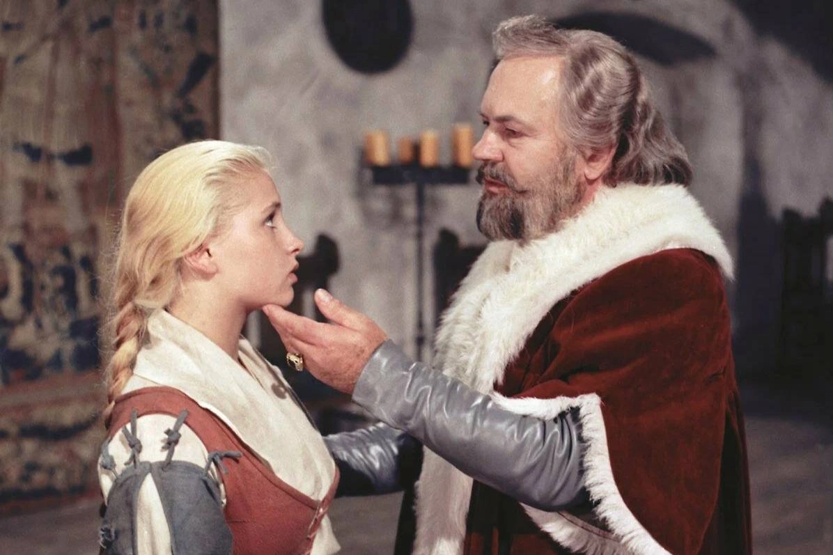 «Гусятница» — история, как принцесса и служанка поменялись местами. Фото © Кадр из фильма «Гусятница», режиссёр Конрад Петцольд / Kinopoisk