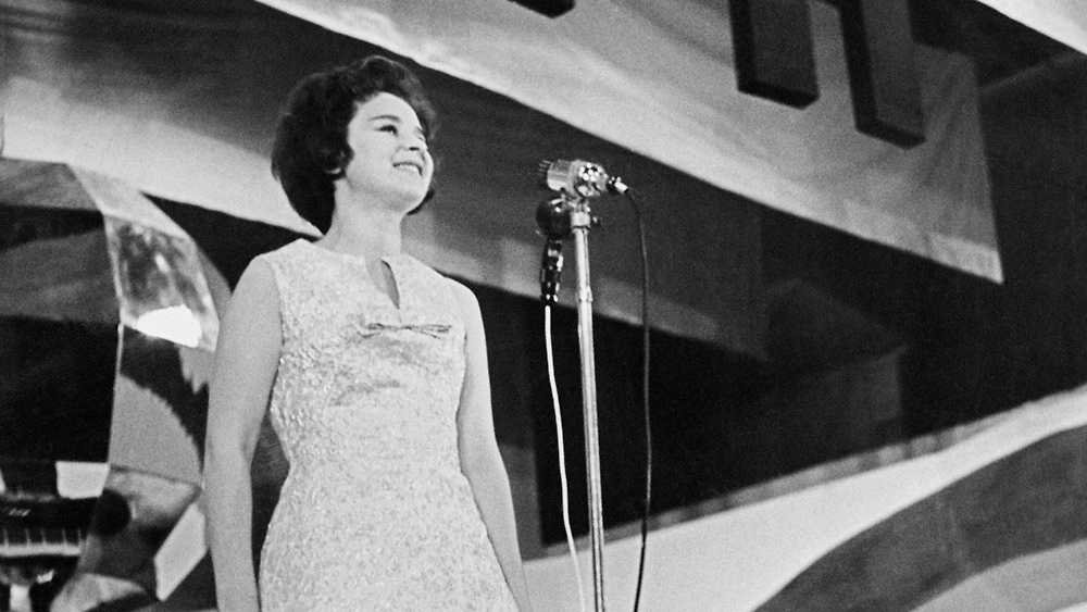 Тамара Миансарова исполнила ещё в 1960-х ключевые советские песни «Пусть всегда будет солнце», «Чёрный кот» и «Ай-люли». Фото © ТАСС / Фото ЦАФ-ТАСС