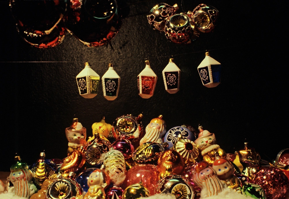 Советские ёлочные игрушки — где их купить. Фото © РИА Новости / Сергей Соловьев