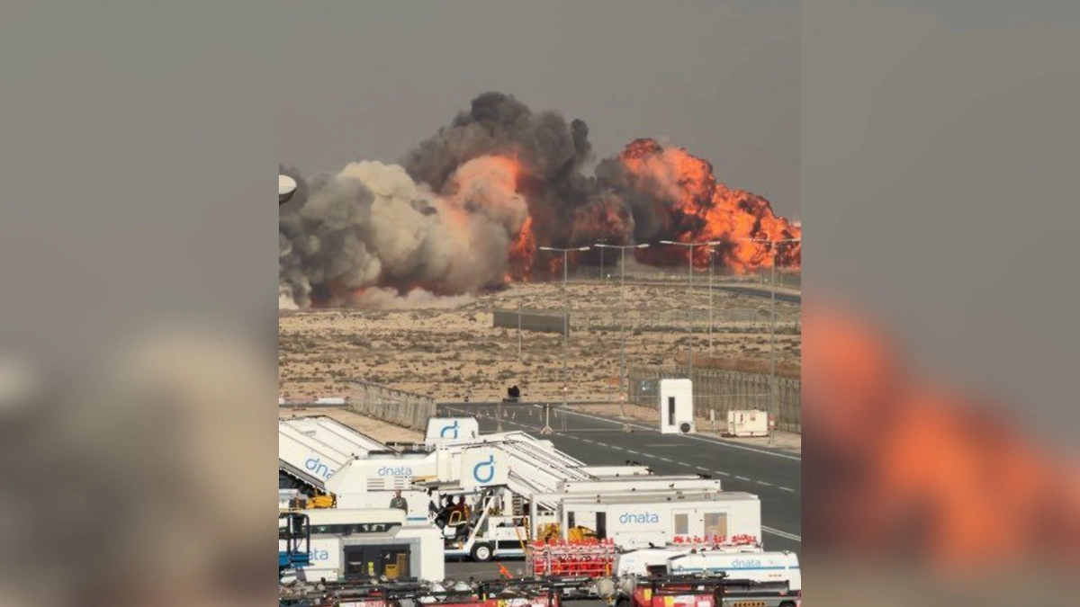 Последствия падение самолёта. Фото © X/ Vivek Singh