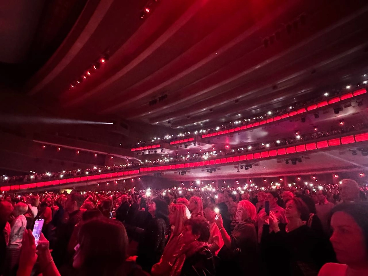 В Кремлёвском дворце прошёл юбилейный концерт Ярослава Дронова. Фото © Life.ru