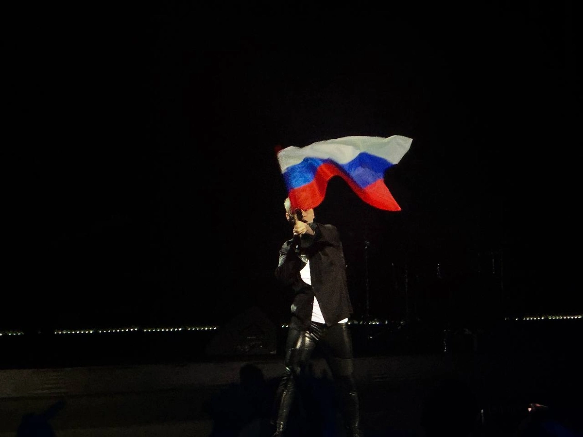 В Кремлёвском дворце прошёл юбилейный концерт Ярослава Дронова. Фото © Life.ru