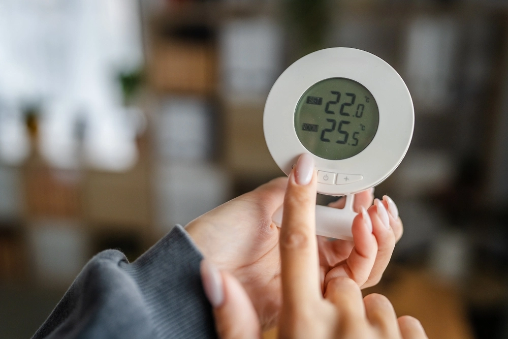 Температура в нежилых помещениях зимой порой отличается от температуры в жилых, это прописано в нормах. Фото © Shutterstock / FOTODOM / Lana Milanovic