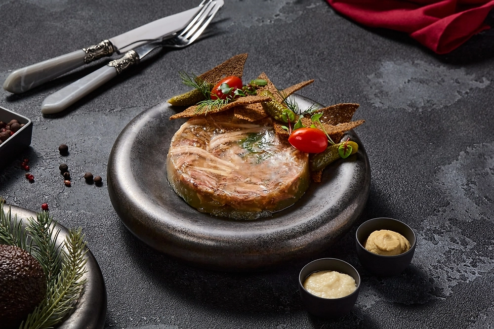 Как встретить Новый год без стресса: блюда, которые готовятся заранее. Фото © Shutterstock / FOTODOM / Ryzhkov Photography