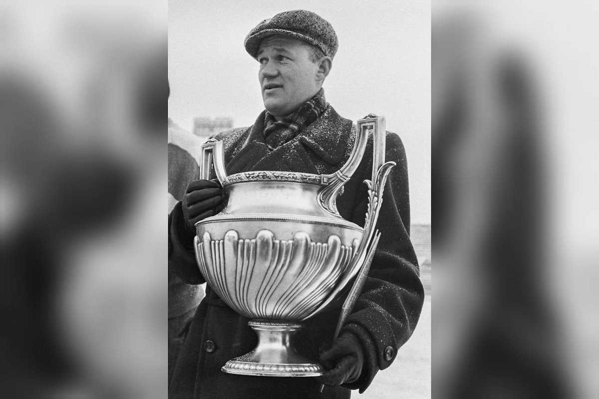 Всеволод Бобров — это хоккеист, но ещё и enfant terrible советского спорта. Фото © ТАСС / Леонид Доренский