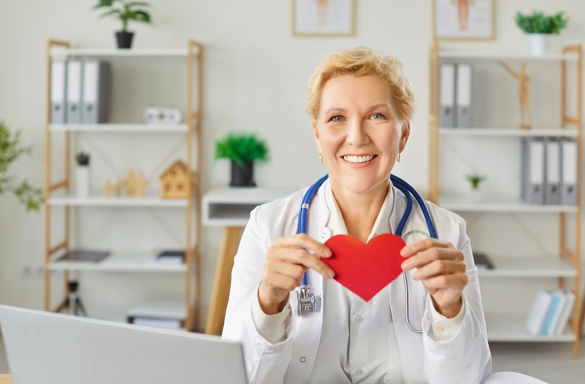 Зимой невероятно важно проверять сердце. На этот орган ложится много нагрузки, когда вам 45. Фото © Shutterstock / FOTODOM / Studio Romantic