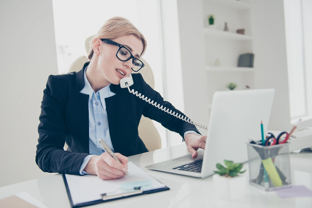 Желание уволиться после Нового года: причины и решения. Фото © Shutterstock / FOTODOM / Roman Samborskyi