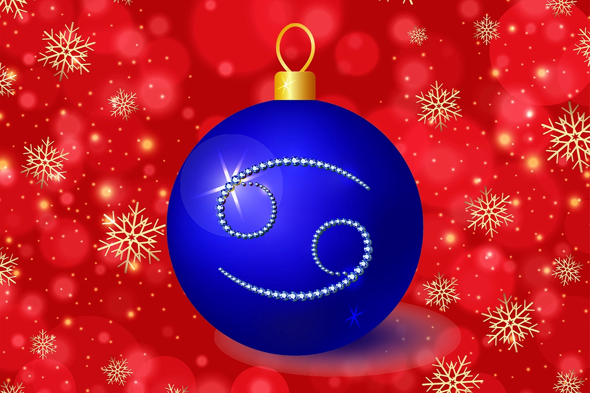 Рак встречает праздник в кругу семьи. Фото © Freepik / kjpargeter, © Shutterstock / FOTODOM / Saiana 