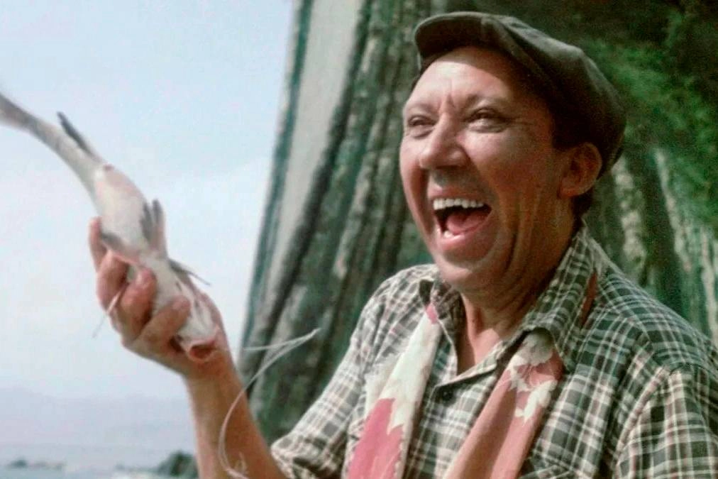 На съёмках «Бриллиантовой руки» пустили слух о гибели Никулина. Фото © Кадр из фильма «Бриллиантовая рука», режиссёр Леонид Гайдай, сценаристы Леонид Гайдай, Яков Костюковский, Морис Слободской /  / Kinopoisk