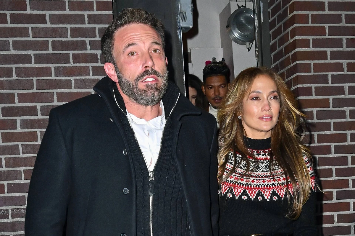 Певица Дженнифер Лопес и актёр Бен Аффлек развелись в 2025 году. Поженились они в 2022-м. Фото © Getty Images / James Devaney