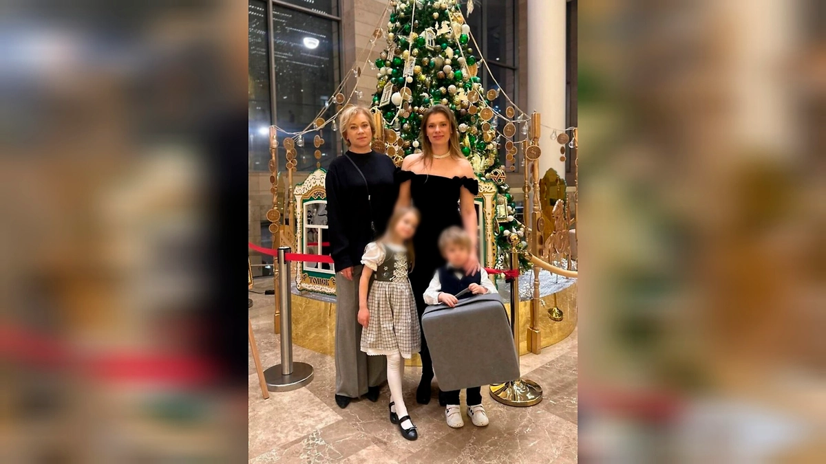 Дочь звезды «Служебного романа» Фрейндлих появилась на публике с семьёй. Фото © Instagram (признан экстремистской организацией и запрещён на территории Российской Федерации)/annatarasova