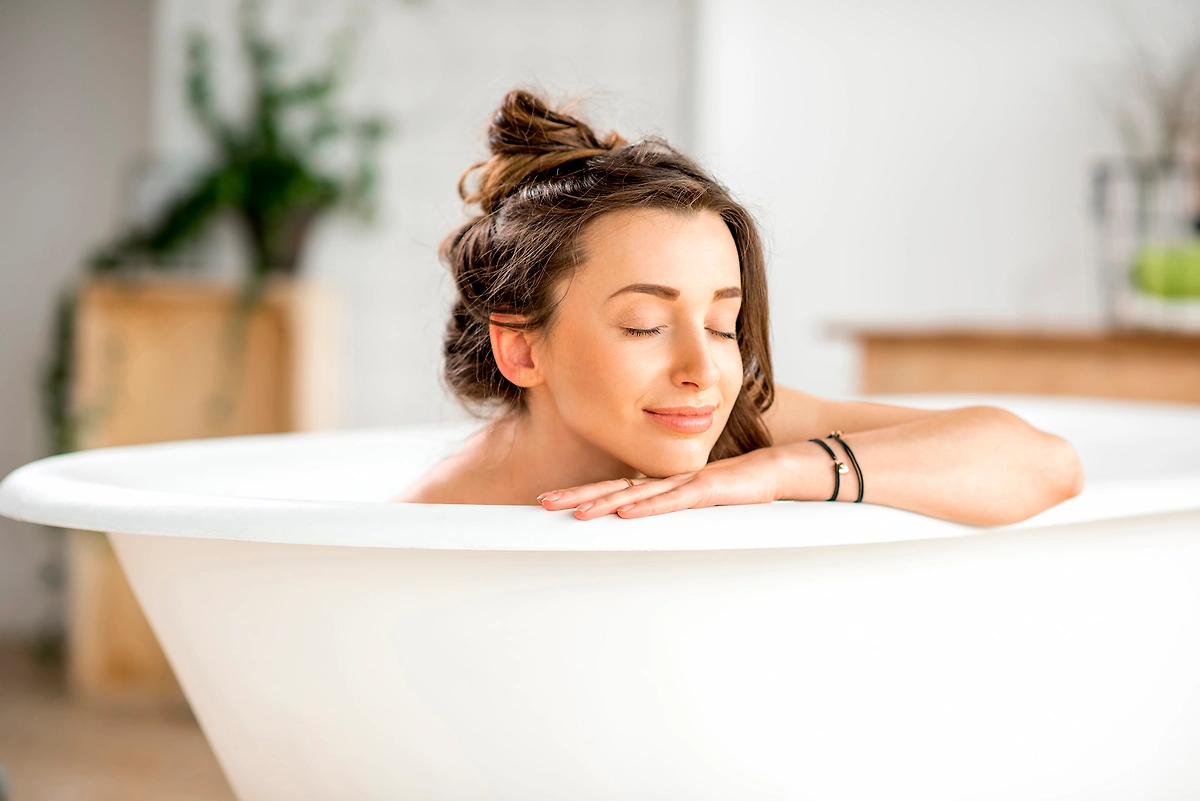 Цифровой детокс — недооценённый, но рабочий метод. Особенно выручает перед первым рабочим днём 2026. Фото © Shutterstock / FOTODOM / RossHelen