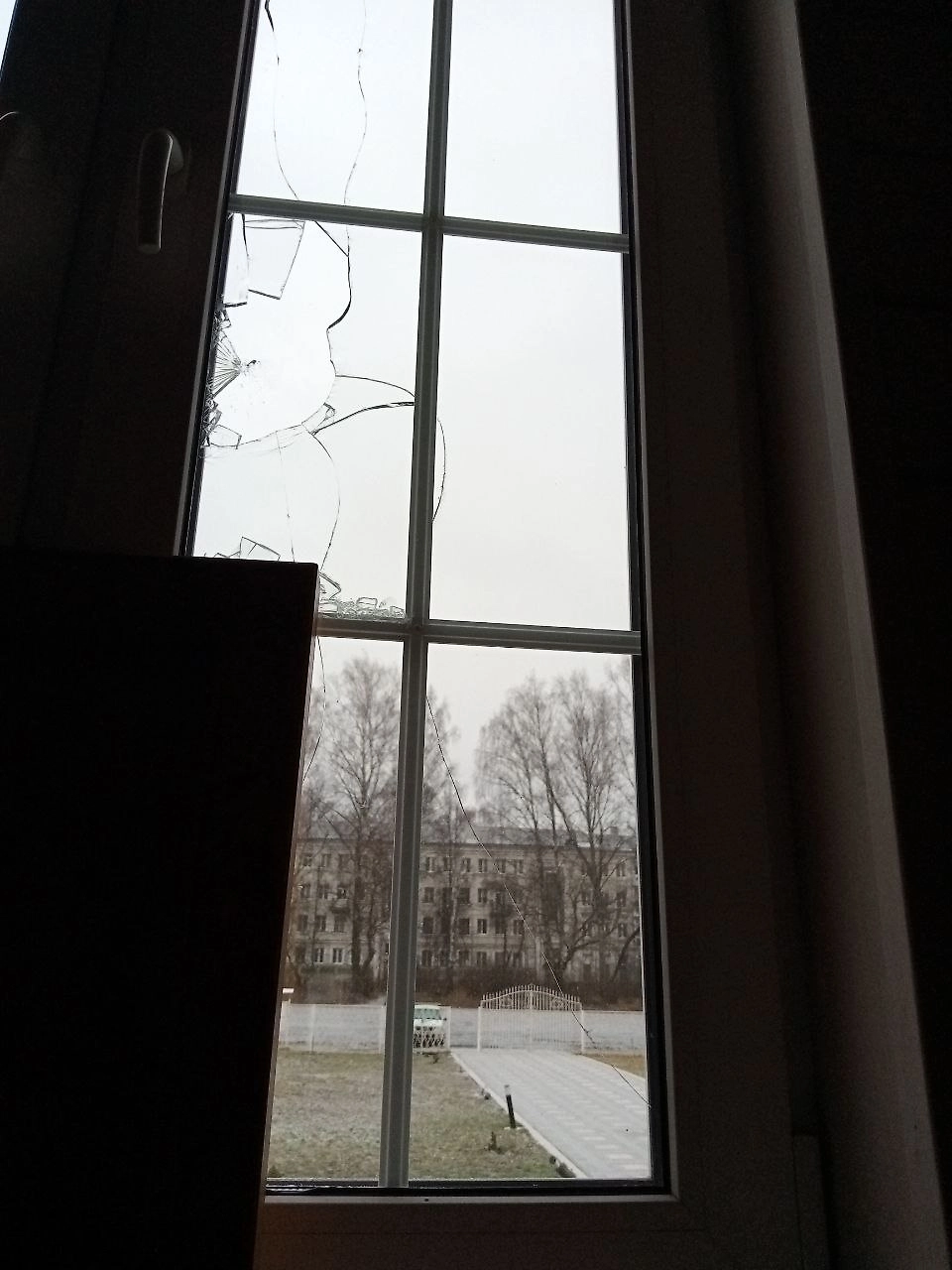 В Тверской области ищут разбившего стекло в алтаре храма мужчину. Фото © VK / Храм прор. Иоанна Предтечи, Захарии и Елисаветы