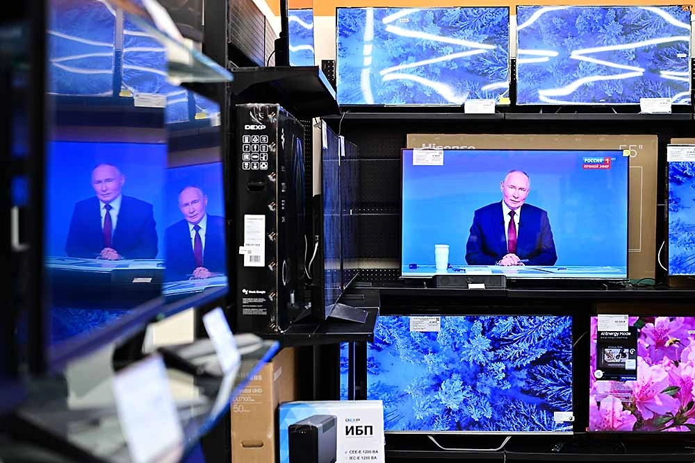 Трансляция программы «Итоги года» с президентом России Владимиром Путиным. Фото © ТАСС / Николай Бурматов