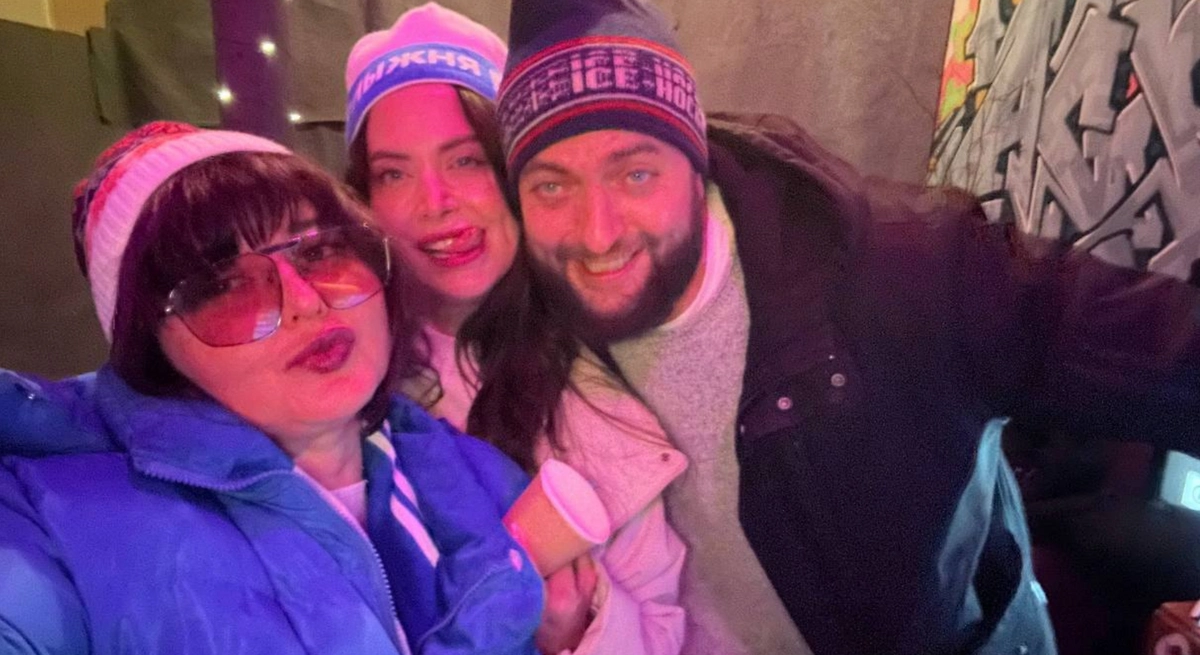 Наталья Фриске с мужем и подругой на вечеринке. Фото © Telegram / Natalia Friske