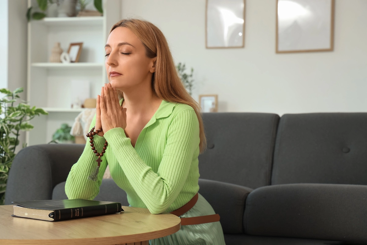 Молитва Пресвятой Богородице утренняя и молитва Пресвятой Богородице вечерняя равнозначны. Фото © Shutterstock / FOTODOM / Pixel-Shot