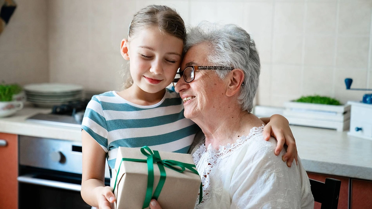 Поздравление с Новым годом. Фото © Shutterstock / FOTODOM / Marina April