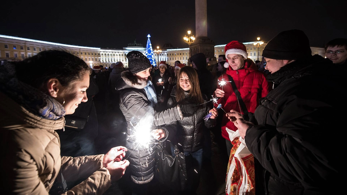 Новогодние поздравления друзьям — готовые тексы. Фото © Shutterstock / FOTODOM / Akimov Igor