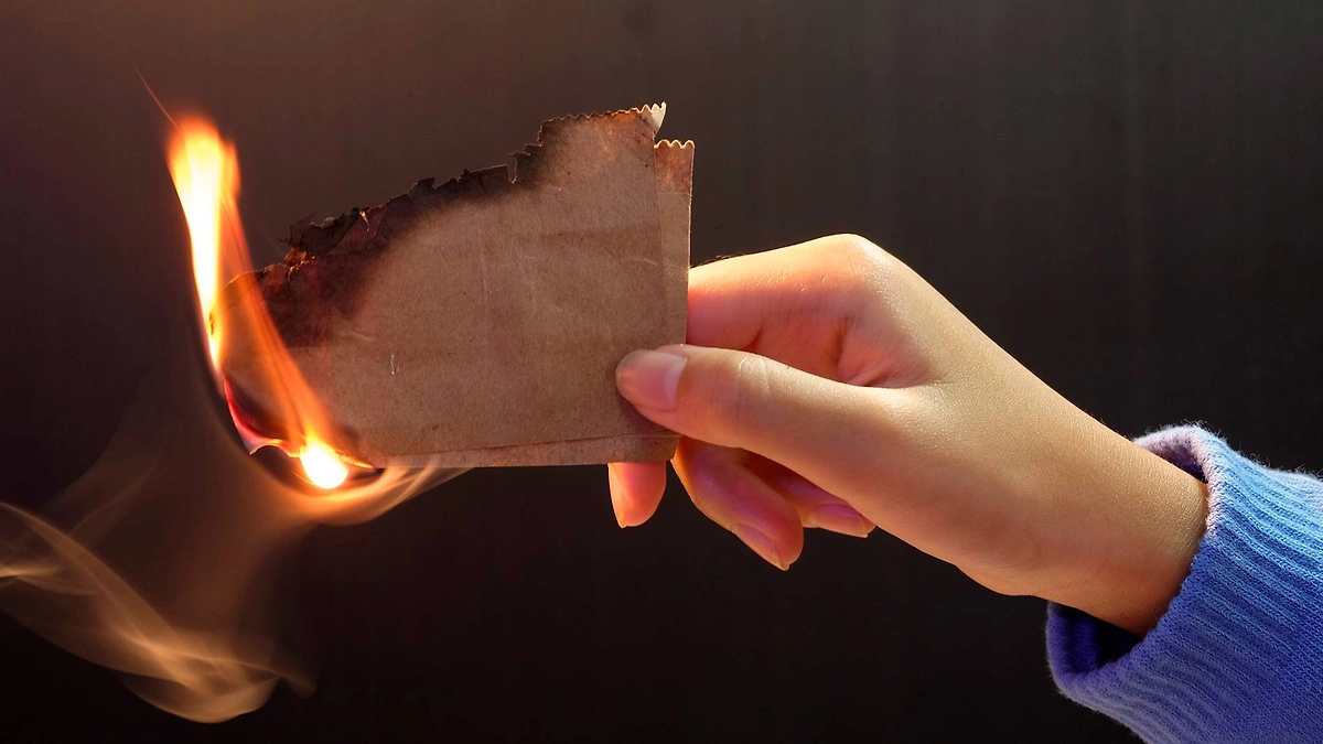 Экстрасенс рассказала, какой обряд провести для любви в новогоднюю ночь. Фото © Shutterstock / FOTODOM / ansoz