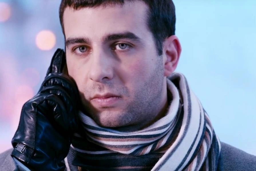 Фото © Кадр из фильма «Ёлки», режиссёры, сценаристы Тимур Бекмамбетов, Андрей Курейчик, Дмитрий Алейников и др. / Kinopoisk