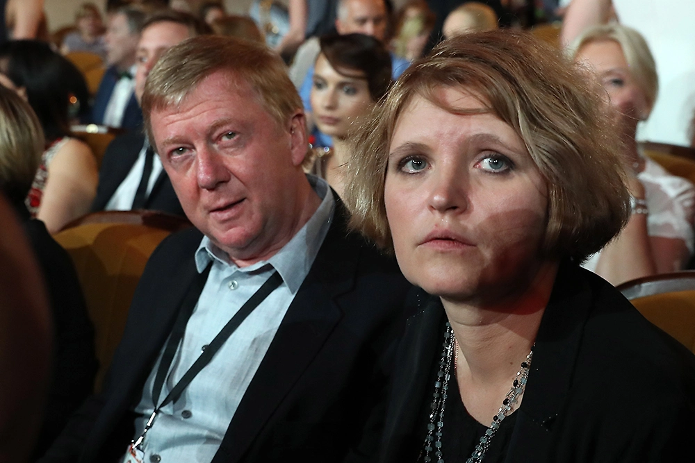 Анатолий Чубайс и Авдотья Смирнова. Фото © ТАСС / Вячеслав Прокофьев