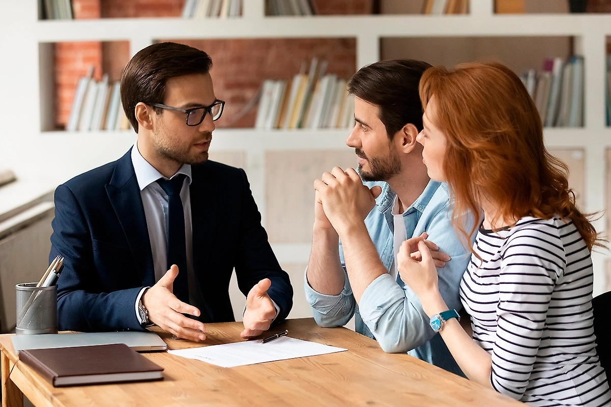 Какие документы нужны для рефинансирования ипотеки. Фото © Shutterstock / FOTODOM / fizkes