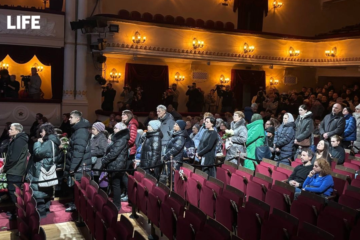 Прощание с Верой Алентовой. Фото © Life.ru