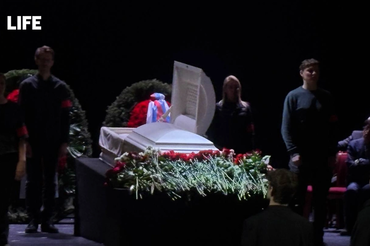 Прощание с Верой Алентовой. Фото © Life.ru