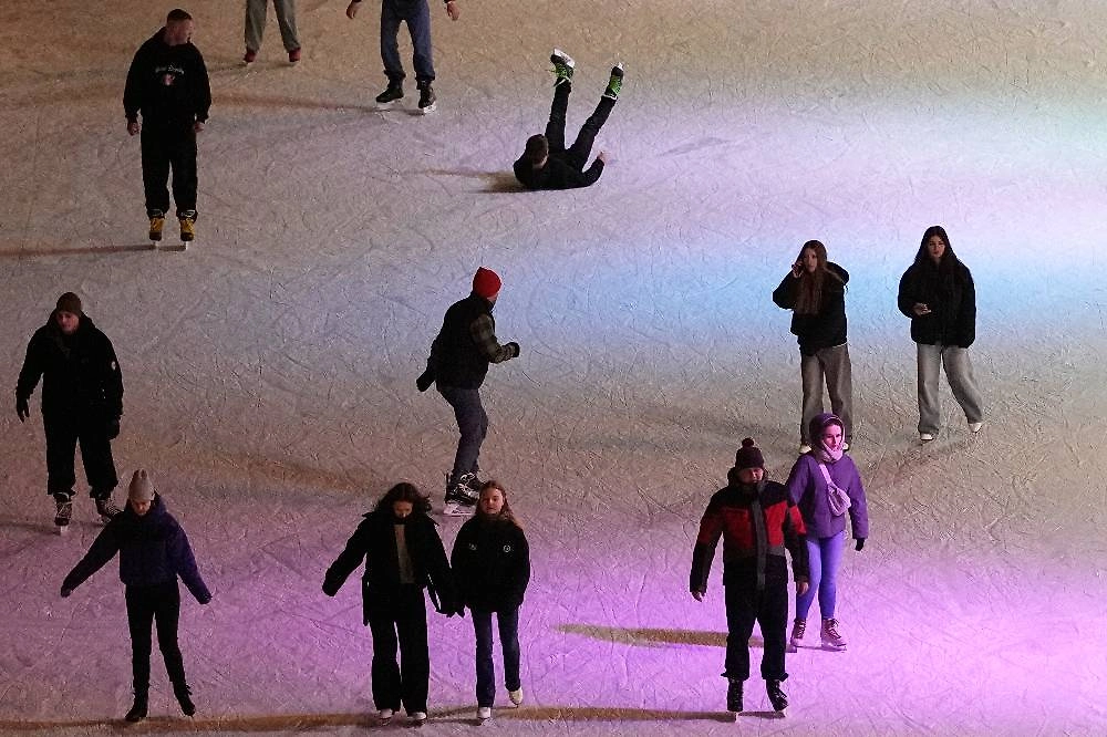 Бесплатные катки в Москве — есть ли хотя бы один и как туда добраться со своими коньками? Фото © ТАСС / АР / Pavel Bednyakov