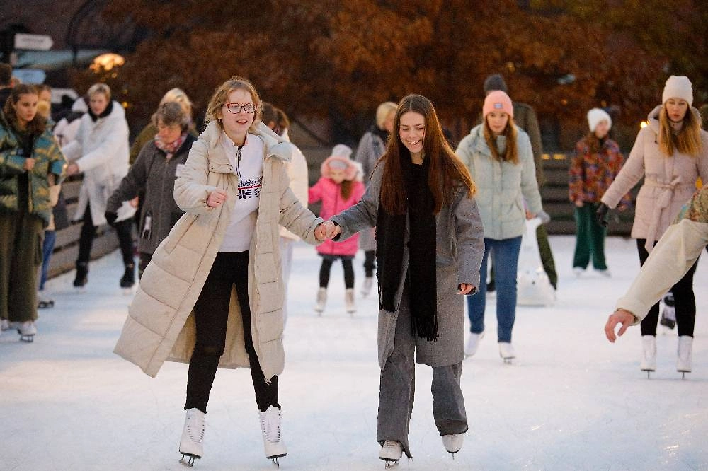 Бесплатный каток в СПб. Где его искать? Он один на весь город? Или ещё парочка есть? Фото © ТАСС / Валентин Егоршин