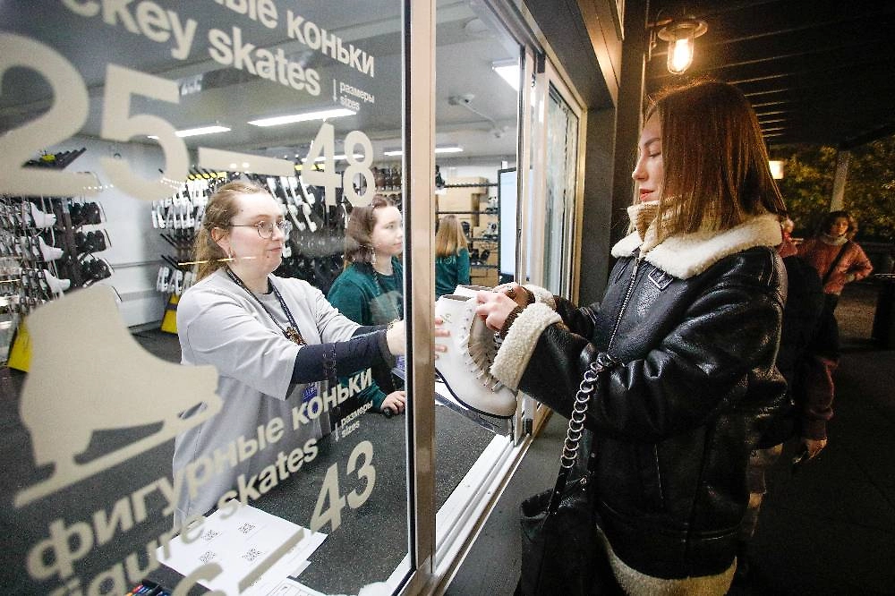 Платные катки в Петербурге: как до них добраться, сколько стоит билет. Фото © ТАСС / Валентин Егоршин