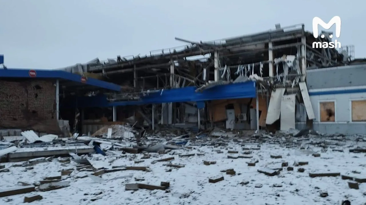 Таможенный пункт после атаки ВСУ. Фото © Telegram / Mash