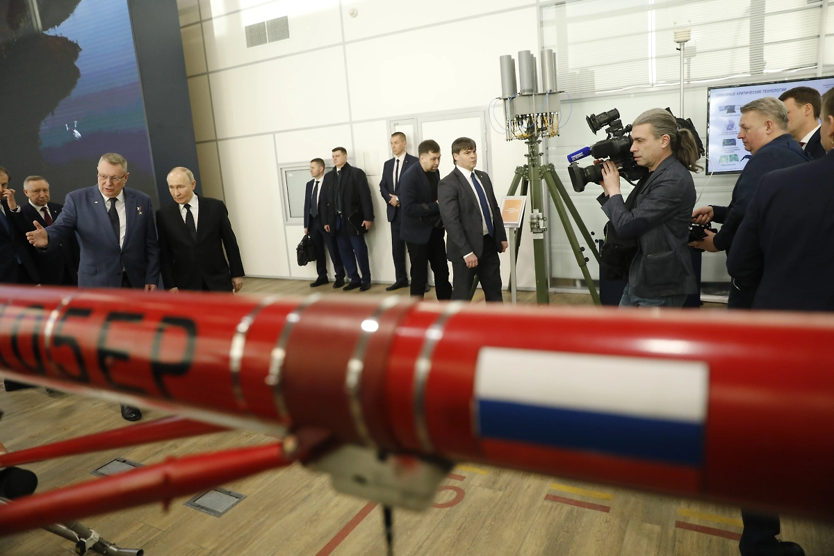 Путин на «Радар ммс». Фото © Life.ru