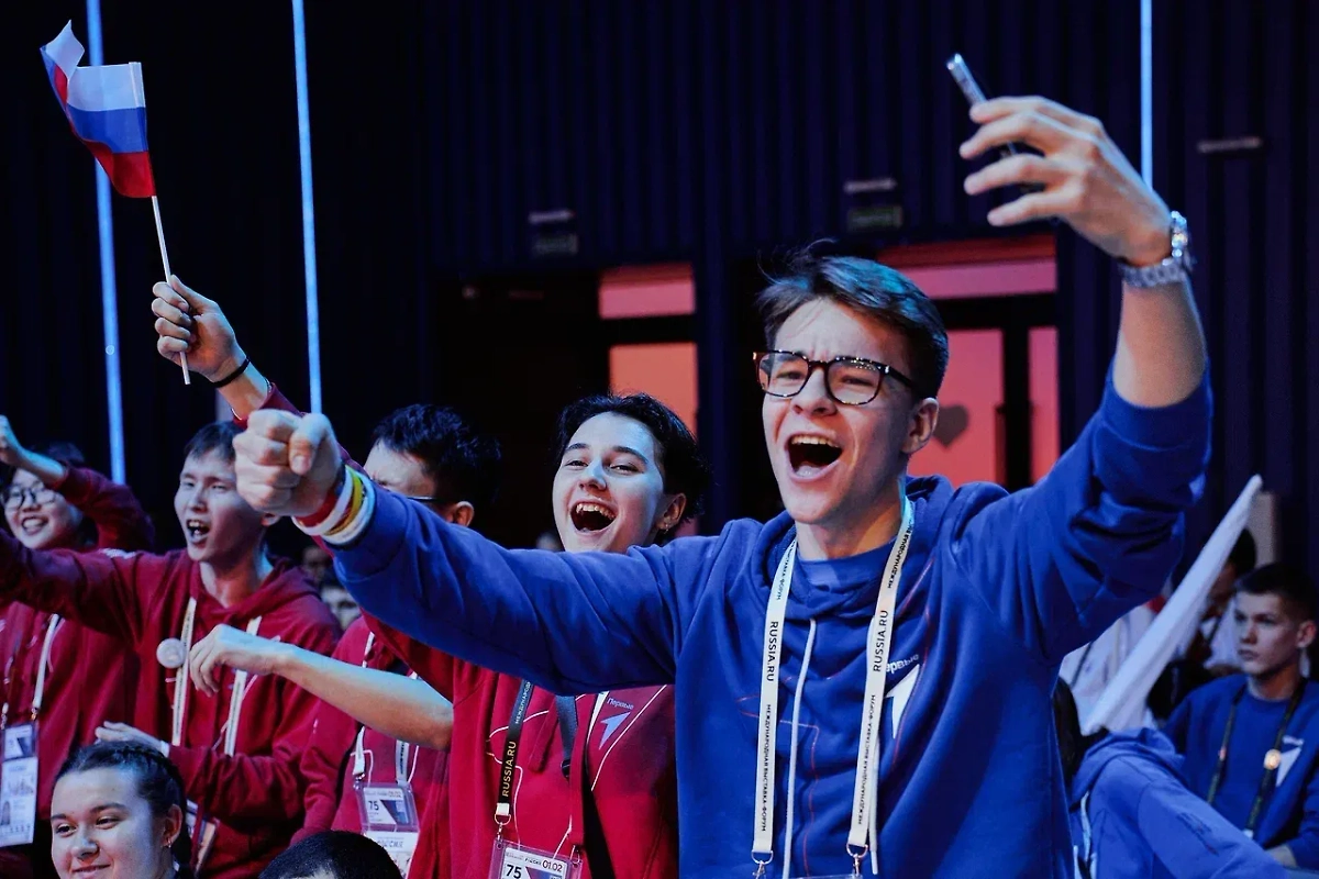 Участники мероприятия. Фото © Пресс-служба «Движения первых»