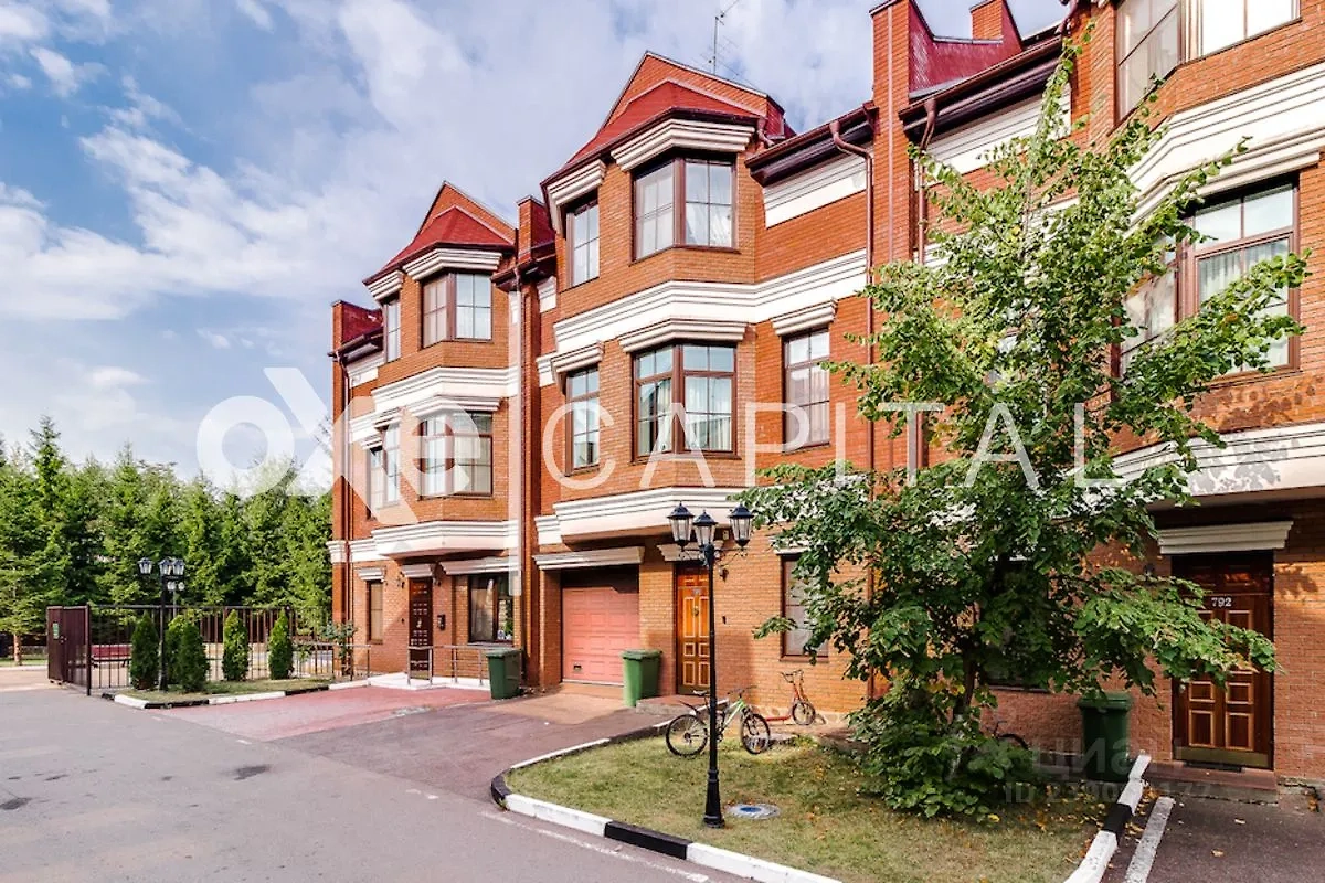 Таунхаус на Рублевке. Фото © ЦИАН