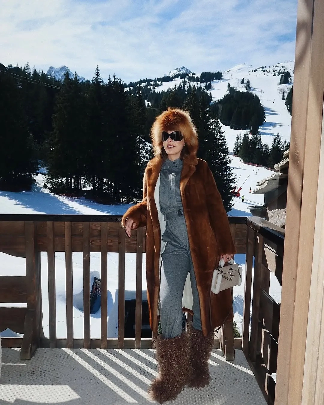 Ксения Собчак в Куршевеле. Фото © Instagram (признан экстремистской организацией и запрещён на территории Российской Федерации) / xenia_sobchak
