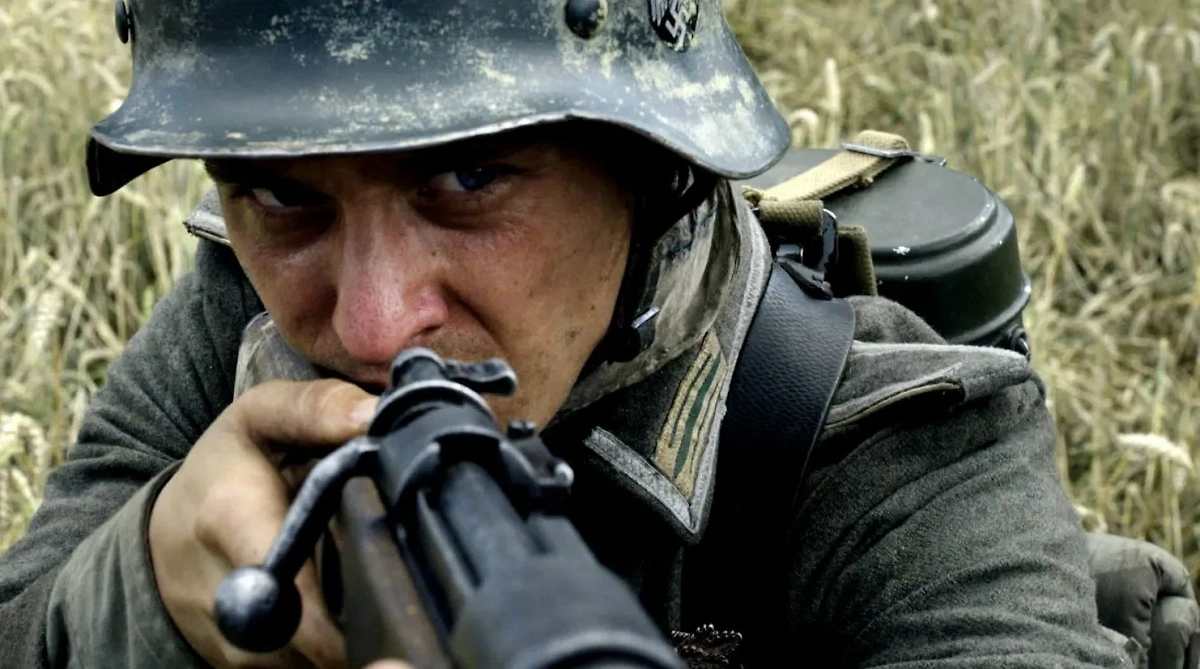 Зарубежные сериалы о Второй мировой войне с высоким рейтингом. Кадр из фильма «Наши матери, наши отцы», режиссёр Филипп Кадельбах, сценарист Стефан Кольдитц / Kinopoisk