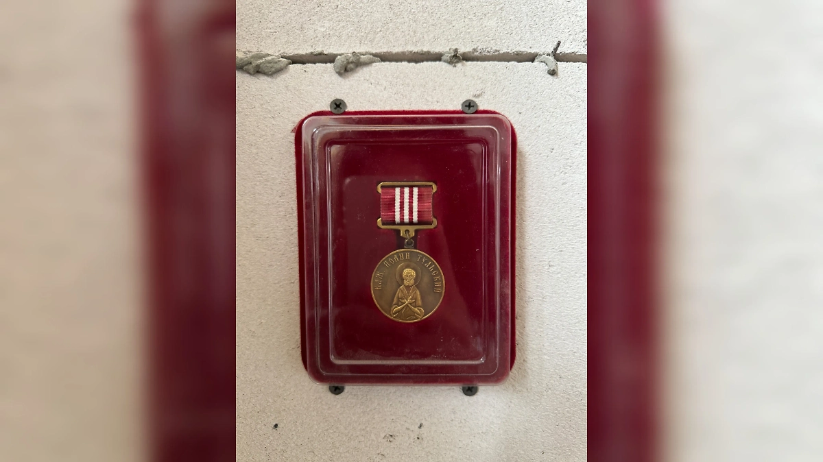 Медаль РПЦ Собора тульских святых третьей степени. Фото © Life.ru / Елизавета Студеникина