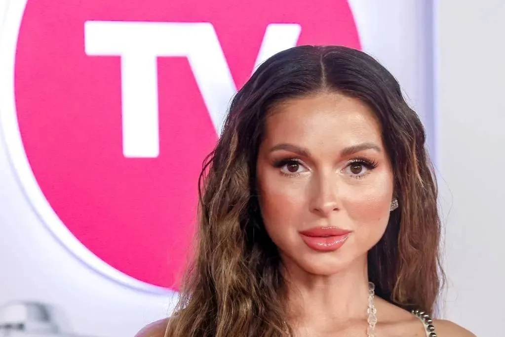 Из Нюши точно не выйдет второй Никола Тесла: она боится электричества. Фото © ТАСС / Александр Щербак