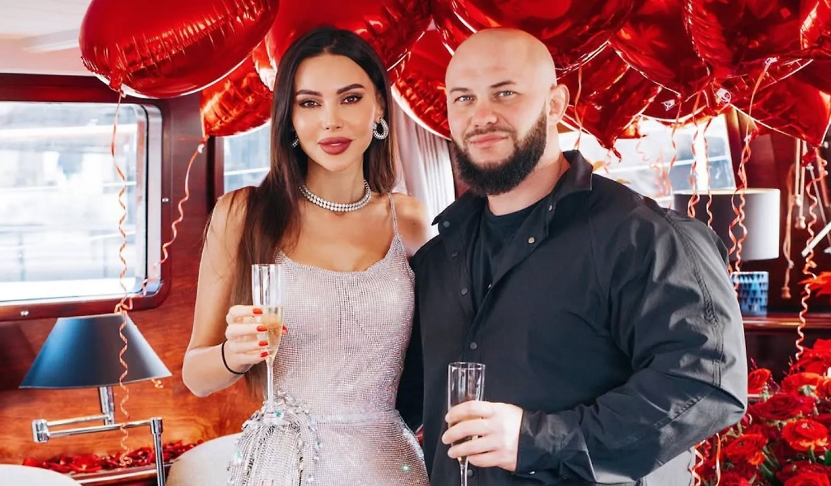 Джиган «сделал» Оксане Самойловой ребёнка ещё до брака, а свадьбу сыграли в «ангельскую» дату 12.12.2012. Фото © Instagram (признан экстремистской организацией и запрещён на территории Российской Федерации) / samoylovaoxana