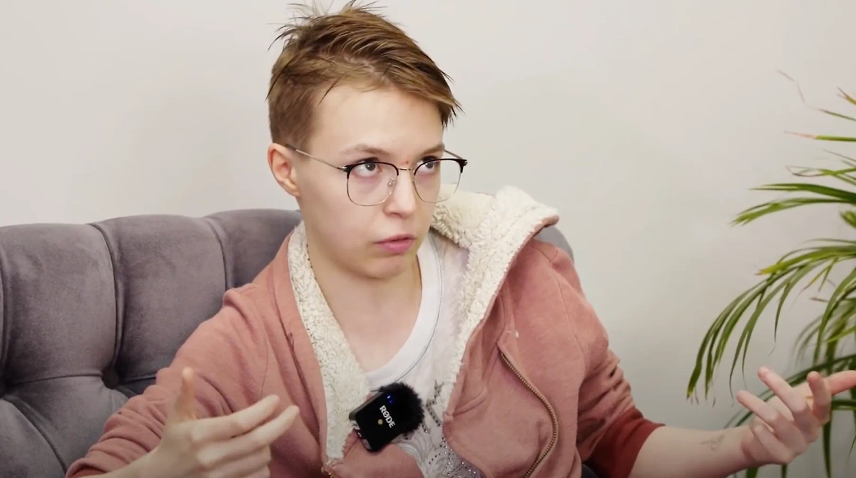 Анна-Мария Ефремова. Фото © Youtube / Между нами