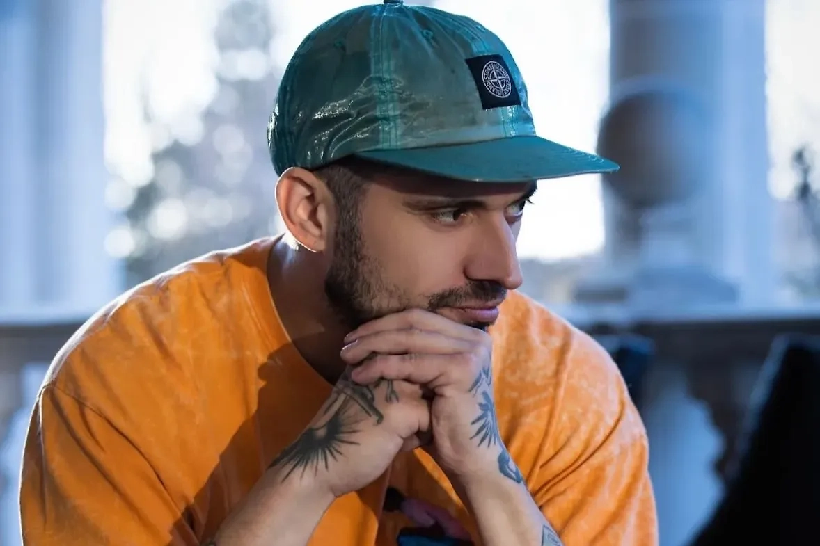 Сейчас Паша Техник в Таиланде на ИВЛ в искусственной коме в реанимации. Пожелаем ему здоровья. Фото © Instagram (признан экстремистской организацией и запрещён на территории Российской Федерации) / techniquepashalive