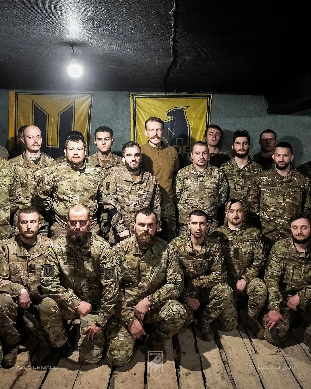 Друг Денис (так в среде «Азова»* принято называть старших) и его банда. Фото © Сайт «Азова»*