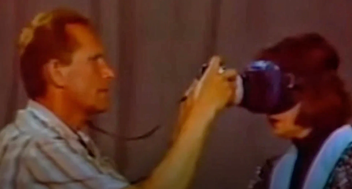 Психиатр Крохалев пытался запечатлеть мысли людей. Фото © YouTube / Минская правда