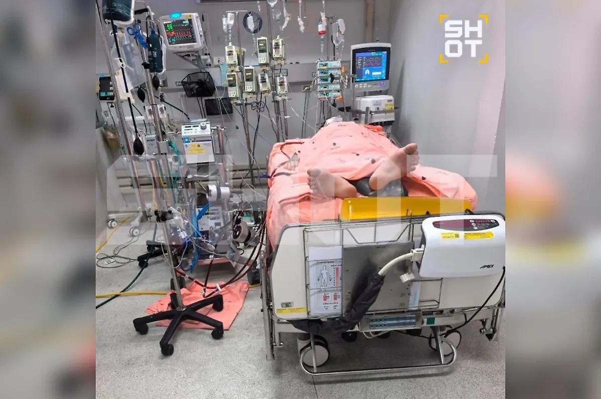 Паша Техник в тайской больнице. Фото © SHOT