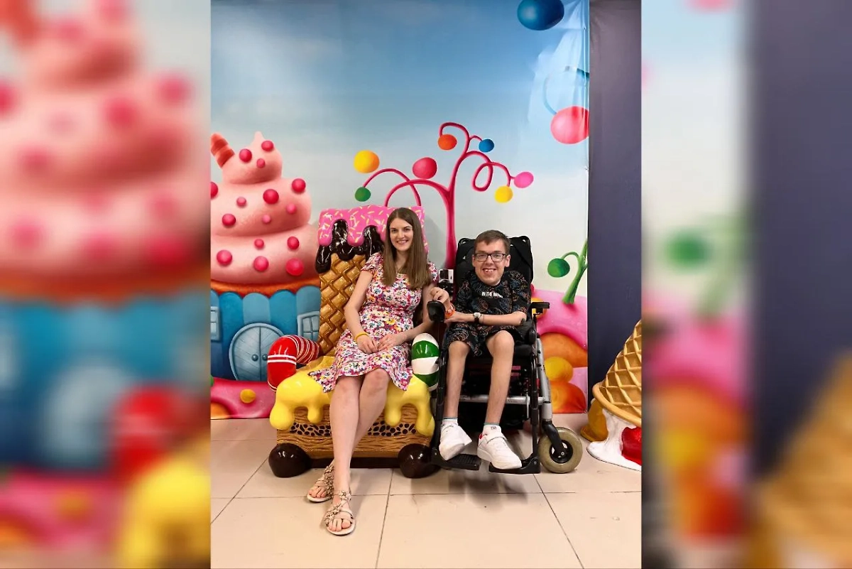 Годовщина знакомства Влада с его будущей женой Юлией. Фото © Из личного архива Влада и Юлии Петровичей